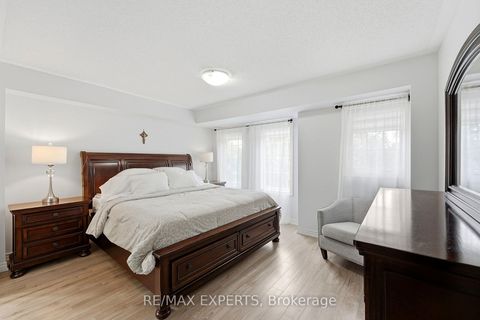 Photo 14 at 5 Parrotta Drive, Pelmo Park W5, Toronto