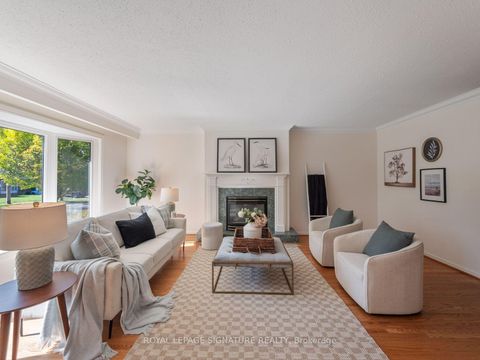 Photo 4 at 46 Manorglen Crescent, Malvern West, Toronto