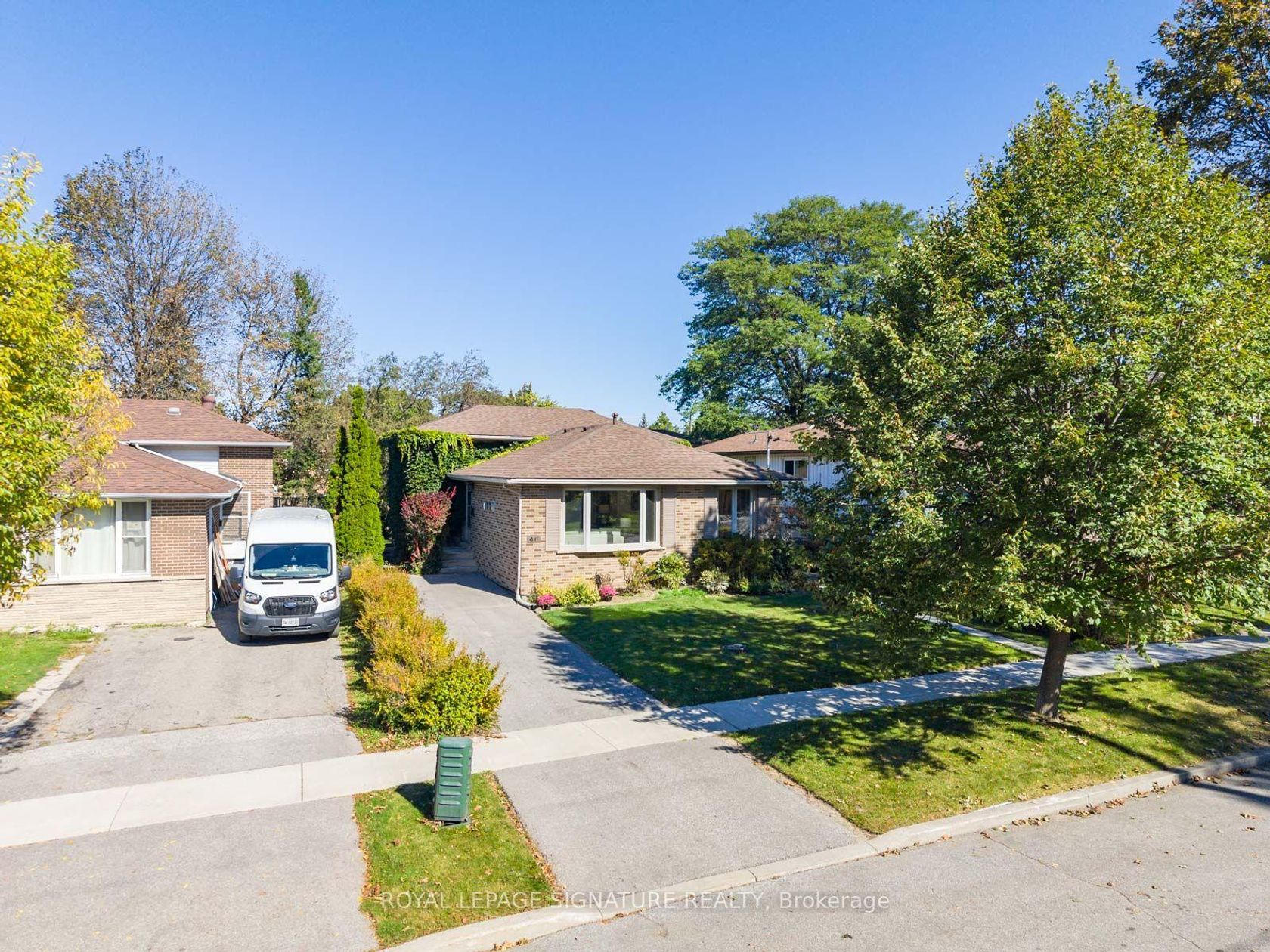 46 Manorglen Crescent, Malvern West, Toronto 