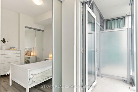 Photo 8 at 4610 - 1 Yorkville Ave Avenue, Annex, Toronto