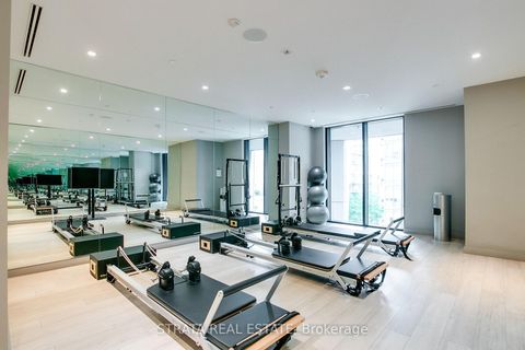 Photo 16 at 4610 - 1 Yorkville Ave Avenue, Annex, Toronto