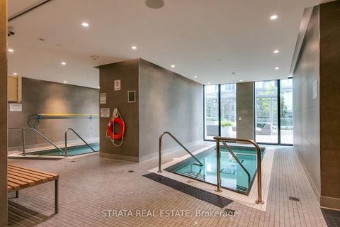 Photo 17 at 4610 - 1 Yorkville Ave Avenue, Annex, Toronto