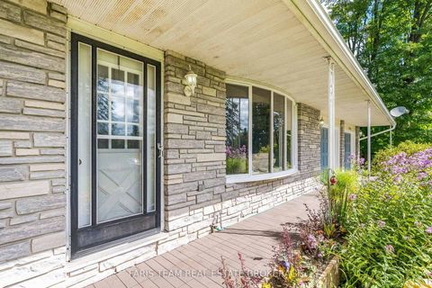 Photo 4 at 3114 Innisfil Beach Road, Rural Innisfil, Innisfil