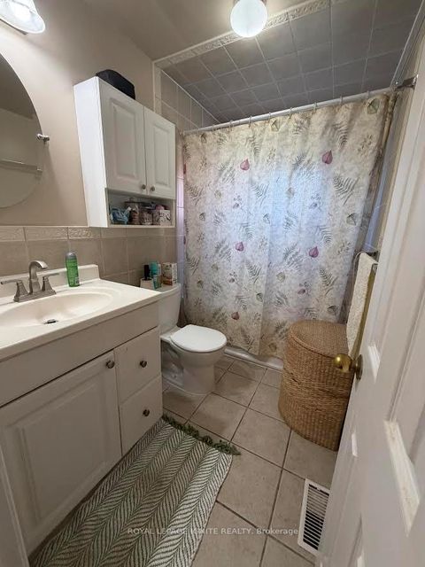 Photo 26 at 40 Avon Avenue, Smythe, Toronto
