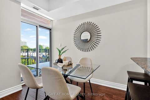 Photo 11 at 504 - 650 Mount Pleasant Road, Mount Pleasant West, Toronto