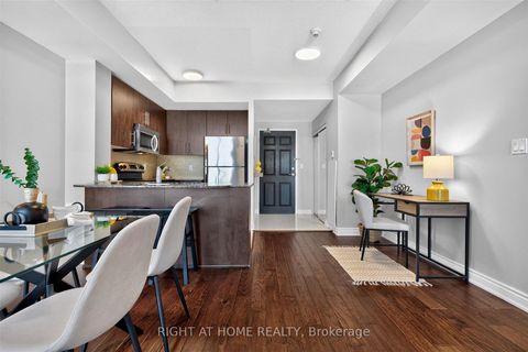 Photo 20 at 504 - 650 Mount Pleasant Road, Mount Pleasant West, Toronto