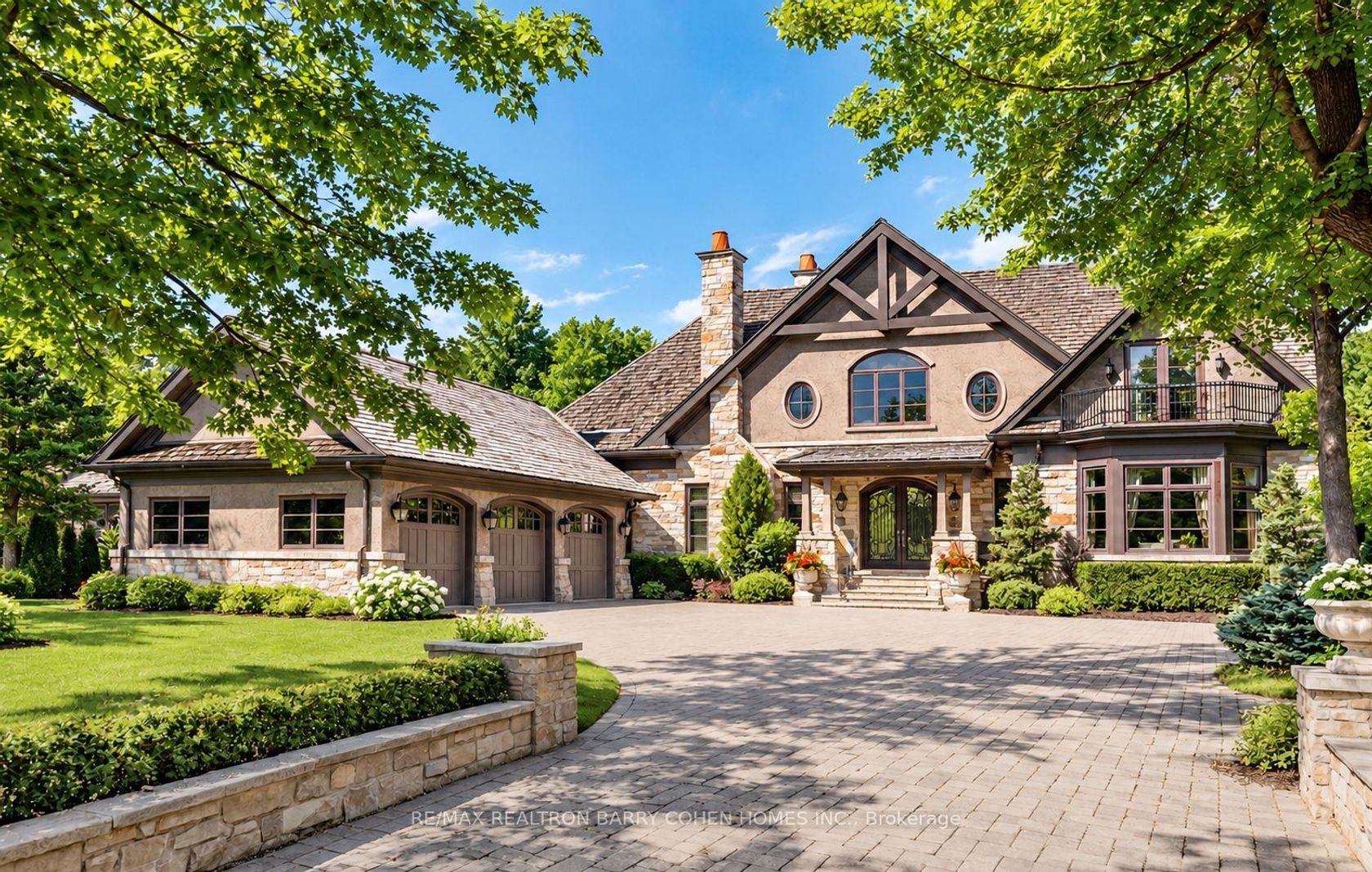55 Thornbank Road, Uplands, Vaughan photo number 2