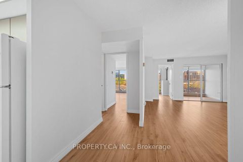 Photo 1 at 608 - 65 Scadding Avenue, Waterfront Communities C8, Toronto