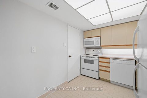 Photo 6 at 608 - 65 Scadding Avenue, Waterfront Communities C8, Toronto