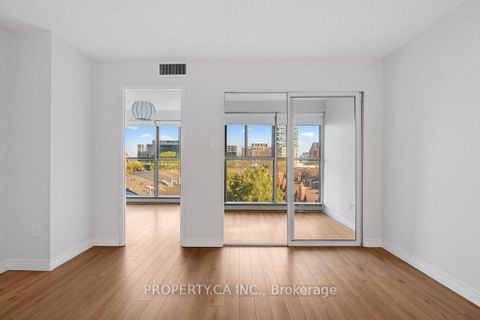 Photo 10 at 608 - 65 Scadding Avenue, Waterfront Communities C8, Toronto