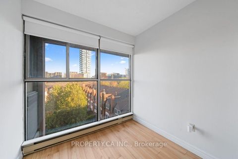 Photo 12 at 608 - 65 Scadding Avenue, Waterfront Communities C8, Toronto