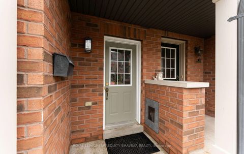 Photo 3 at 137 Mike Myers Drive, Dorset Park, Toronto