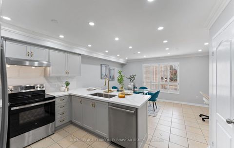 Photo 16 at 137 Mike Myers Drive, Dorset Park, Toronto