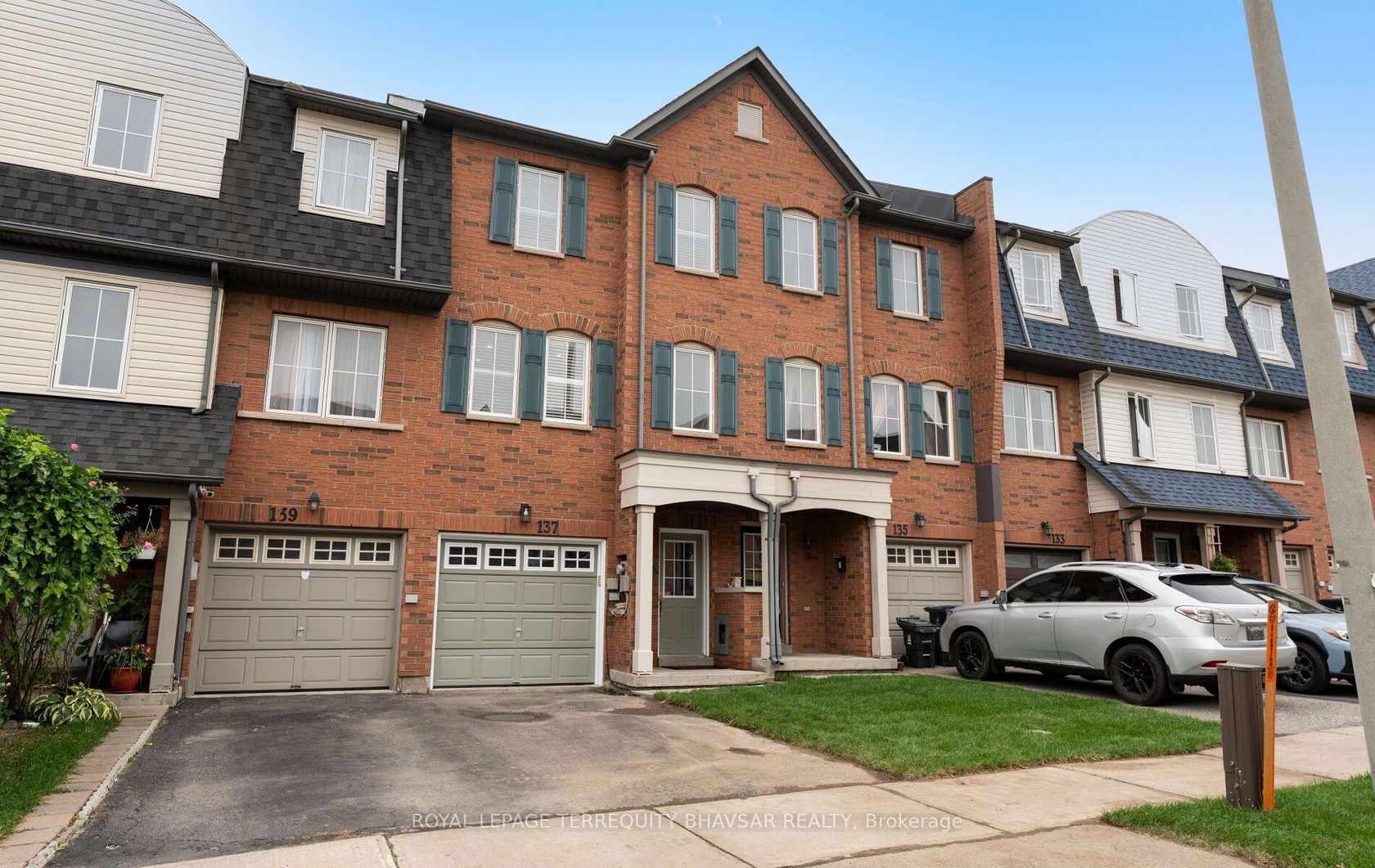 137 Mike Myers Drive, Dorset Park, Toronto 