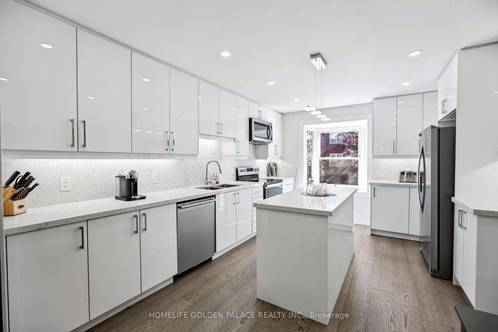 Photo 14 at 8 Red Maple Court, Bayview Village, Toronto