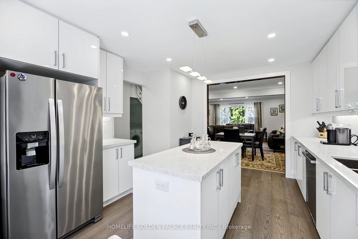 Photo 15 at 8 Red Maple Court, Bayview Village, Toronto