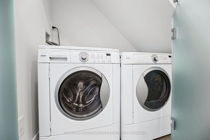 Photo 18 at 8 Red Maple Court, Bayview Village, Toronto