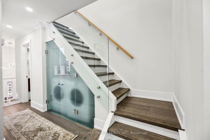 Photo 19 at 8 Red Maple Court, Bayview Village, Toronto