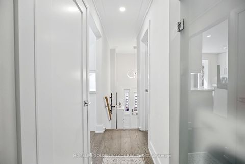Photo 2 at 8 Red Maple Court, Bayview Village, Toronto