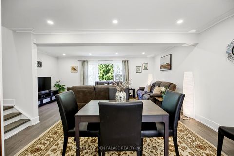 Photo 5 at 8 Red Maple Court, Bayview Village, Toronto