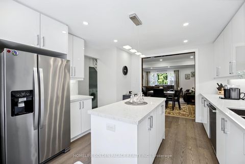 Photo 15 at 8 Red Maple Court, Bayview Village, Toronto