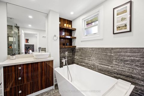 Photo 26 at 8 Red Maple Court, Bayview Village, Toronto