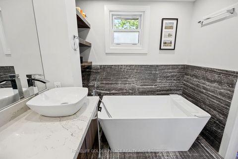 Photo 29 at 8 Red Maple Court, Bayview Village, Toronto