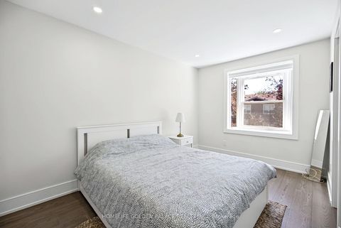 Photo 30 at 8 Red Maple Court, Bayview Village, Toronto