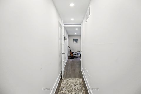 Photo 35 at 8 Red Maple Court, Bayview Village, Toronto
