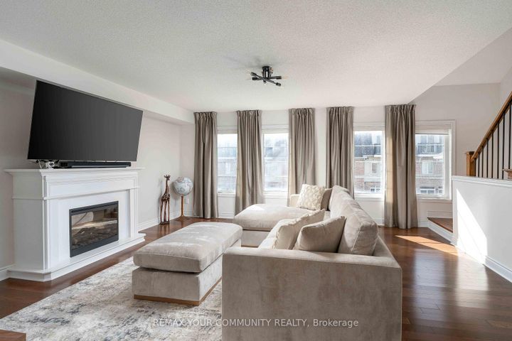 Photo 14 at 24 Gala Lane, Queensway, Toronto
