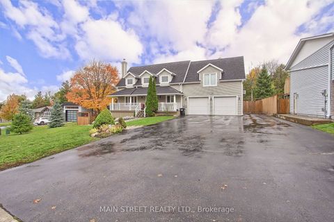 Photo 1 at 276 Crawford Street, Ardagh, Barrie