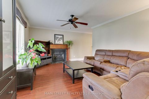 Photo 3 at 276 Crawford Street, Ardagh, Barrie