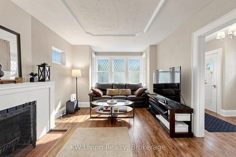 Photo 6 at 409 St Clements Avenue, Lawrence Park South, Toronto