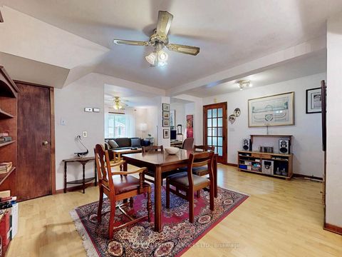 Photo 8 at 28 McIntosh Avenue, Queensway, Toronto