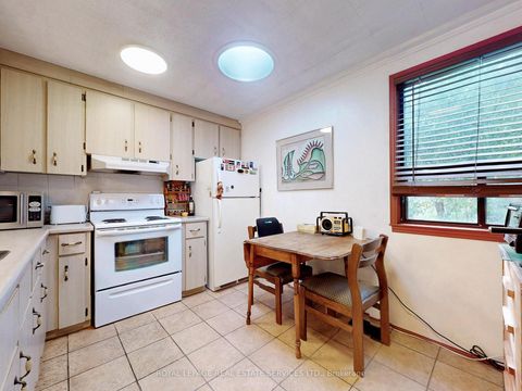 Photo 11 at 28 McIntosh Avenue, Queensway, Toronto