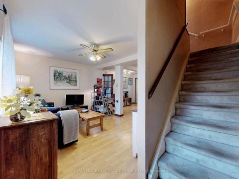 Photo 14 at 28 McIntosh Avenue, Queensway, Toronto