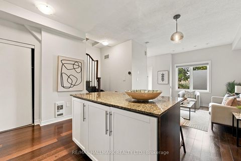 Photo 12 at 549 Shuter Street, Regent Park, Toronto