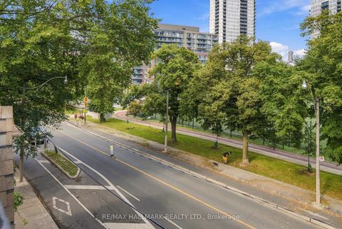 Photo 27 at 549 Shuter Street, Regent Park, Toronto