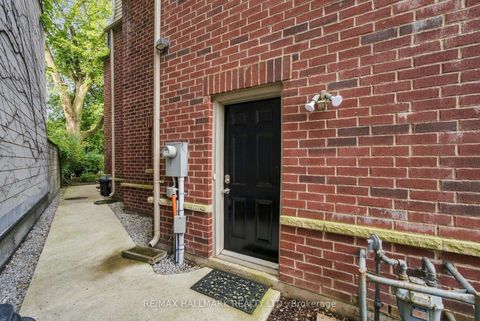 Photo 29 at 549 Shuter Street, Regent Park, Toronto