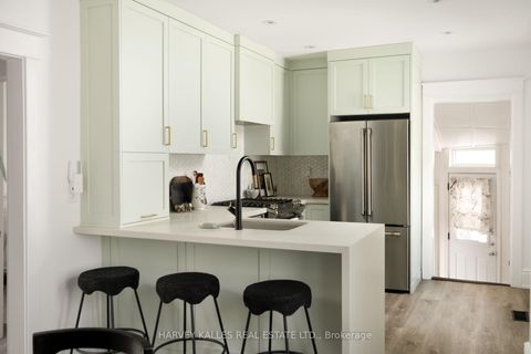 Photo 2 at 84 Coleridge Avenue, Lumsden, Toronto