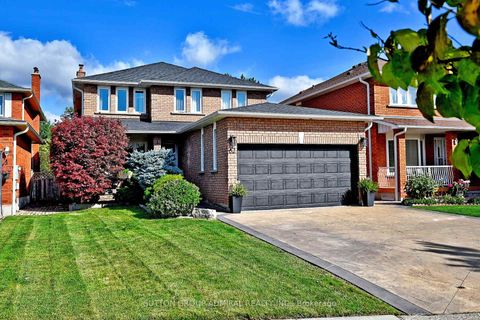 Photo 0 at 62 Castlehill Road, Maple, Vaughan