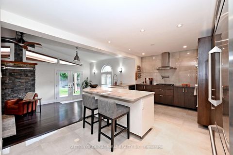 Photo 15 at 62 Castlehill Road, Maple, Vaughan