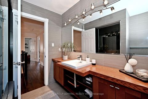 Photo 37 at 62 Castlehill Road, Maple, Vaughan