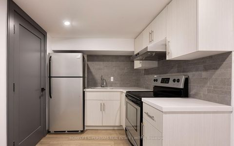 Photo 9 at 627 Lakelands Avenue, Alcona, Innisfil