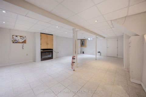 Photo 39 at 2 Kirkland Court, Westbrook, Richmond Hill