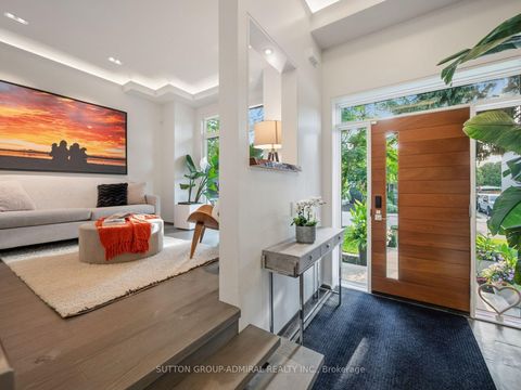 Photo 2 at 39 Red Deer Avenue, Cliffside, Toronto