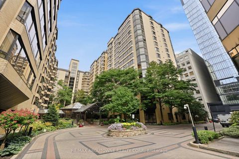 Photo 3 at 1003 - 280 Simcoe Street, Chinatown, Toronto
