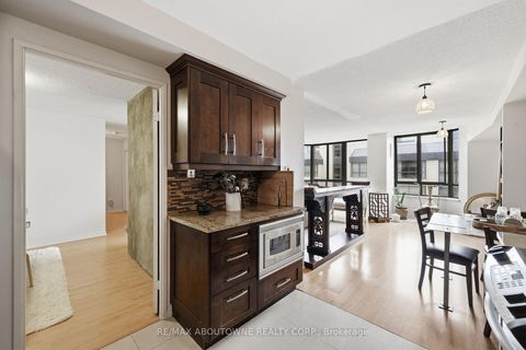 Photo 14 at 1003 - 280 Simcoe Street, Chinatown, Toronto