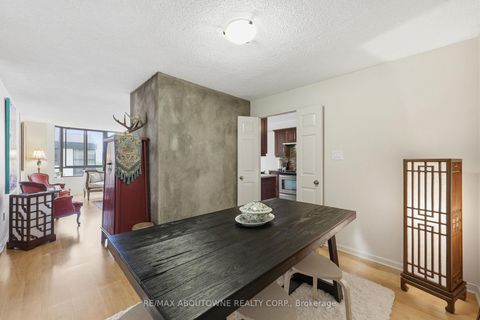 Photo 16 at 1003 - 280 Simcoe Street, Chinatown, Toronto
