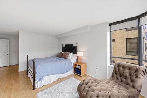 Photo 18 at 1003 - 280 Simcoe Street, Chinatown, Toronto